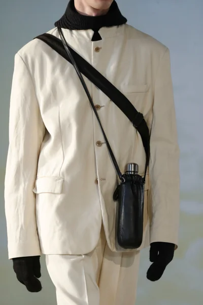 Look 17